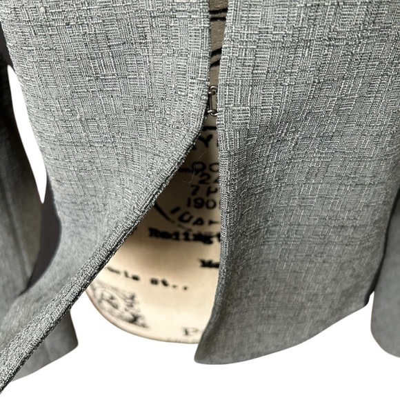 Tahari Cierra Black White Blend Short Fitted Blazer Sz 10 - Picture 6 of 11